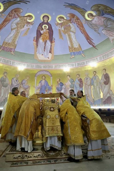 Настоятель собора сослужил митрополиту Викентию на торжествах 65-летия со дня преставления святителя Луки Крымского