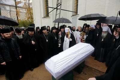 Отпевание и погребение старца архимандрита Наума (Байбородина) в Троице-Сергиевой лавре