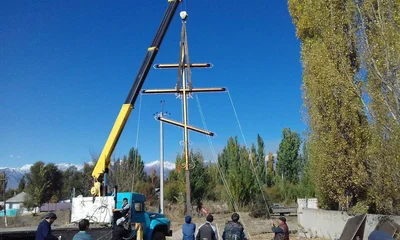 В Иссык-Кульском благочинии установлен поклонный крест в память убиенных и репрессированных христиан