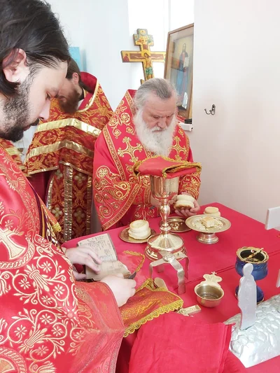 Владыка Викентий возглавил богослужение в храме Покрова Пресвятой Богородицы в Денау