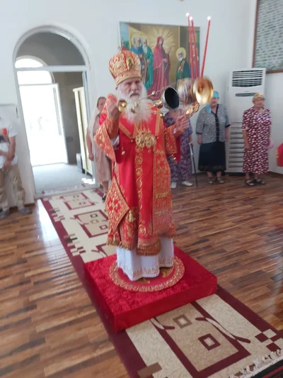 Владыка Викентий возглавил богослужение в храме Покрова Пресвятой Богородицы в Денау