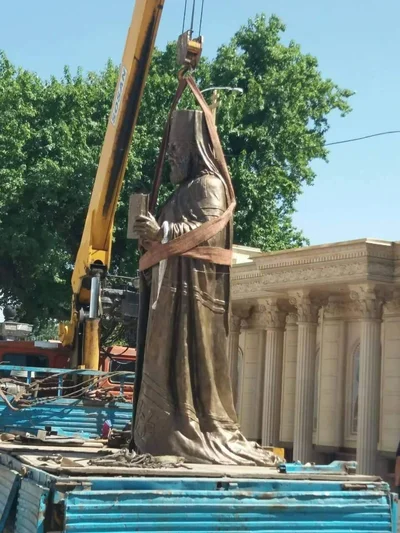 В Ташкенте установлен памятник святителю Луке (Войно-Ясенецкому)