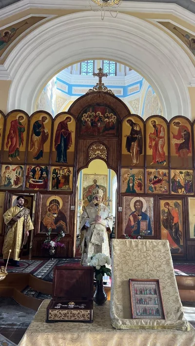 Митрополит Роменский и Бурынский Иосиф возглавил Литургию в Свято-Алексиевском соборе