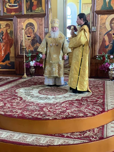 Митрополит Викентий возглавил Литургию в Свято-Алексиевском соборе в день памяти блаженной Ксении Петербургской