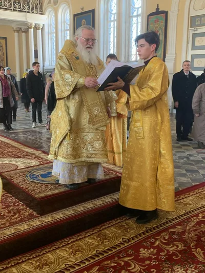 Митрополит Викентий возглавил Литургию в Свято-Алексиевском соборе в день памяти блаженной Ксении Петербургской