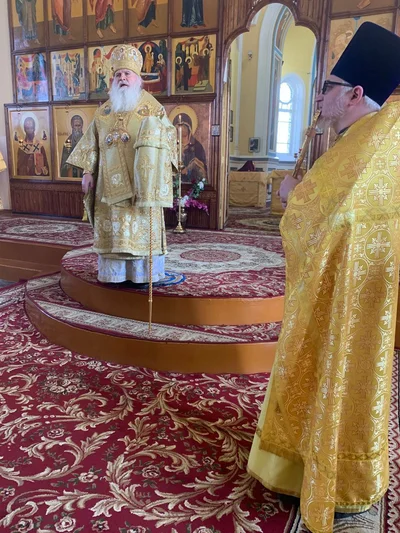 Митрополит Викентий возглавил Литургию в Свято-Алексиевском соборе в день памяти блаженной Ксении Петербургской