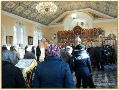 Праздничная Рождественская литургия в Свято-Алексиевском соборе собрала множество прихожан