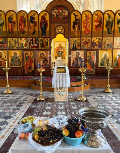 Преображение Господне: в Свято-Алексиевском соборе освятили плоды нового урожая