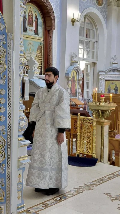 Аксиос! Пономарь Свято-Алексиевского собора Михаил рукоположен во диакона