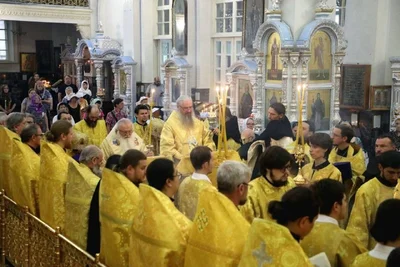 Архиерейские богослужения в Ташкенте: настоятель собора и диакон Михаил сослужили митрополиту Викентию