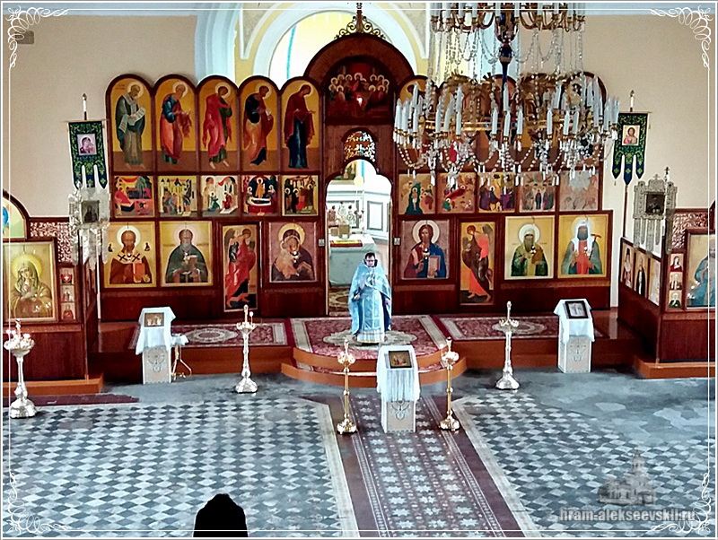 Праздничная Литургия в праздник Сретения Господня