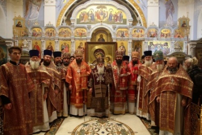Архиереи Среднеазиатского митрополичьего округа совершили Литургию в главном соборном храме Округа