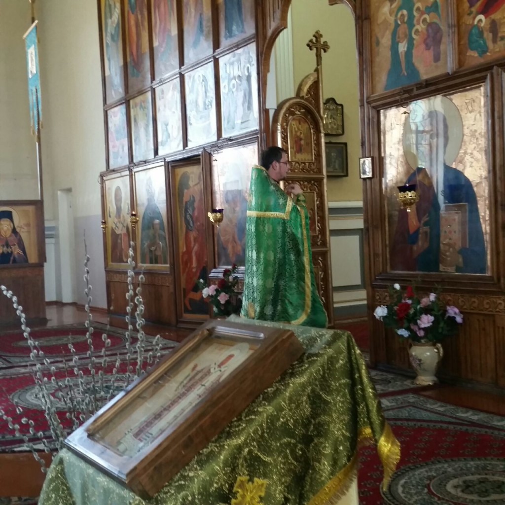 В Свято – Алексиевском Соборе г. Самарканда молитвенно отметили праздник Входа Господня в Иерусалим