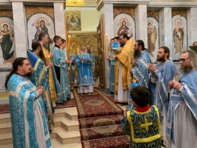 Митрополит Ташкентский и Узбекистанский Викентий, глава Среднеазиатского митрополичьего округа возглавил Божественную литургию в Свято-Никольском кафедральном соборе г. Душанбе