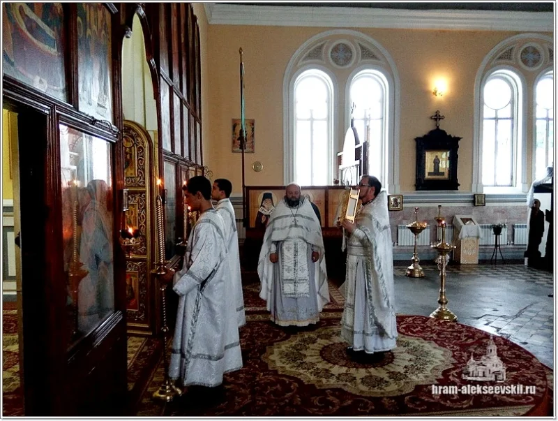 Праздник Обрезания Господня. День святителя Василия Великого.