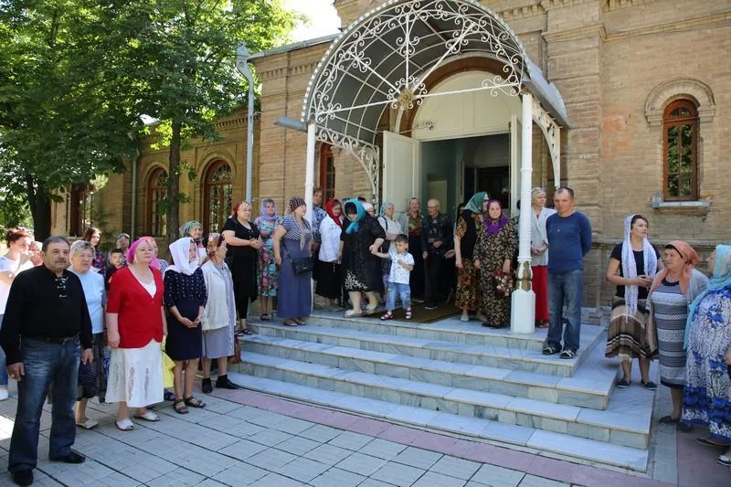 Сотни самаркандцев приложились к чудотворной иконе Божией Матери «Феодоровская»