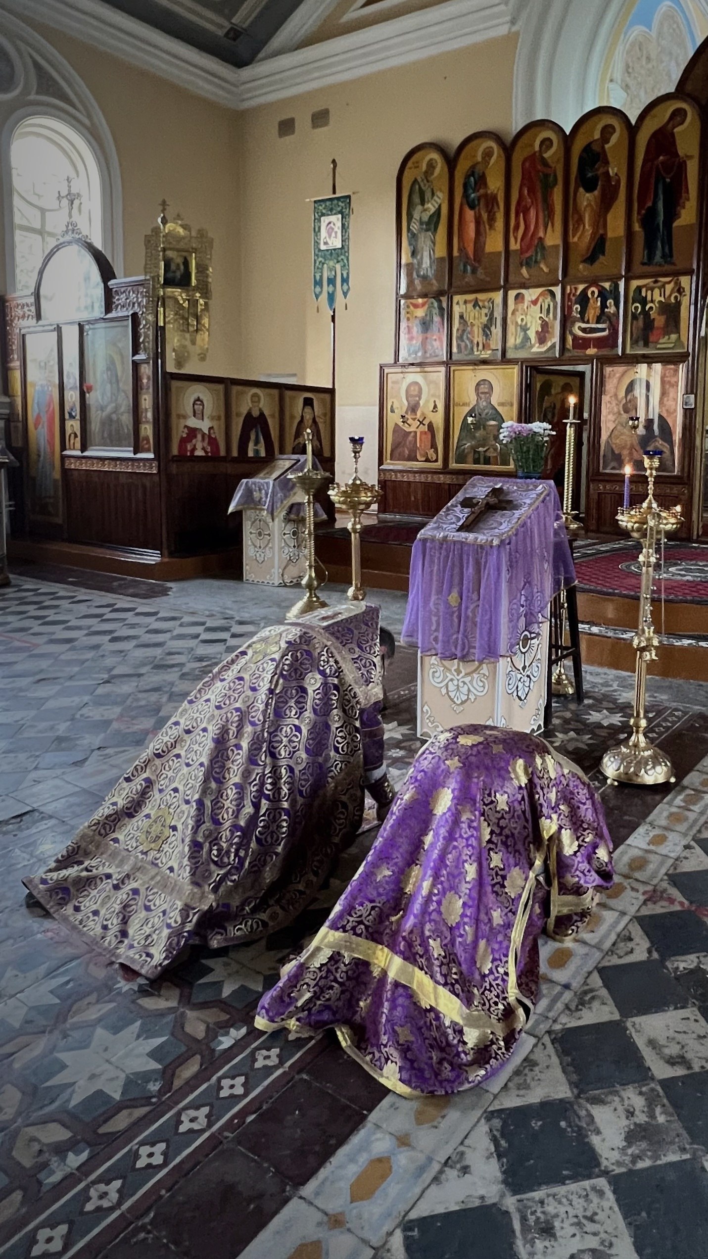 Всенощное бдение в праздник Воздвижения Честного и Животворящего Креста Господня