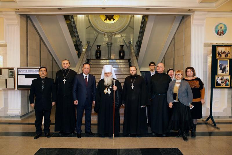Митрополиту Викентию вручена государственная награда Узбекистана
