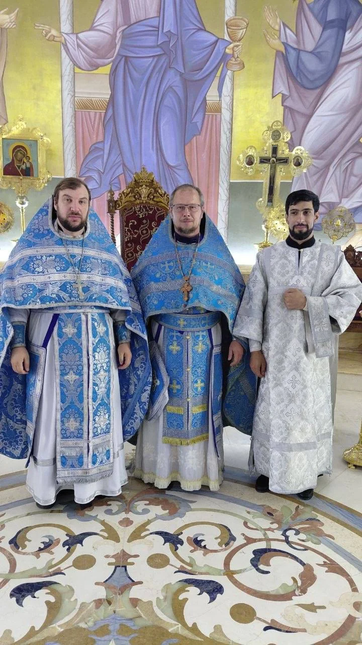 Аксиос! Пономарь Свято-Алексиевского собора Михаил рукоположен во диакона